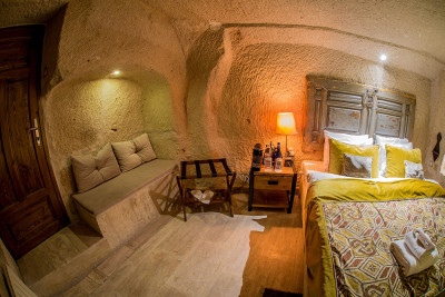Premier Cave Suite